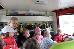 kindergarten_besucht_feuerwehr_20150608_1886825735